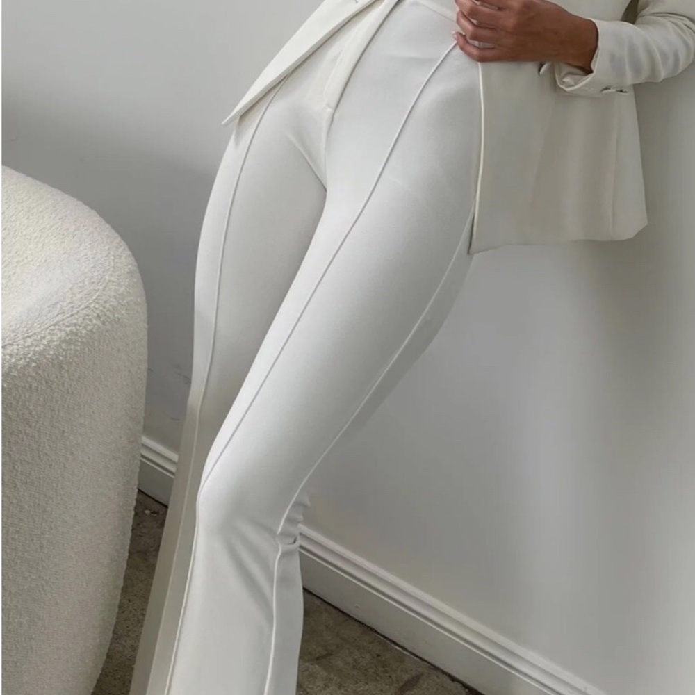 Meshki Zendaya High waisted Flare Pants